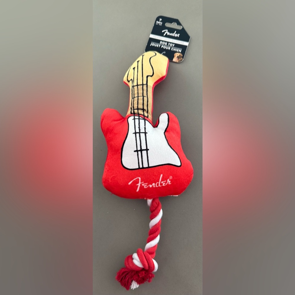 Perri’s Fender guitar 14” dog squeak tug-o-war rope plush toy red large new